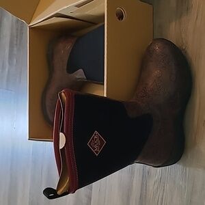 Short Muck Arctic Weekend Boot Size 6